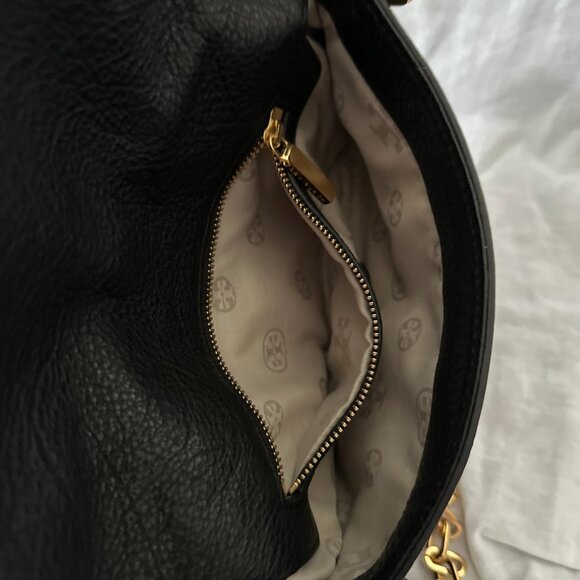 Tory Burch ‘Amanda Logo Clutch’ - Picture 5 of 5